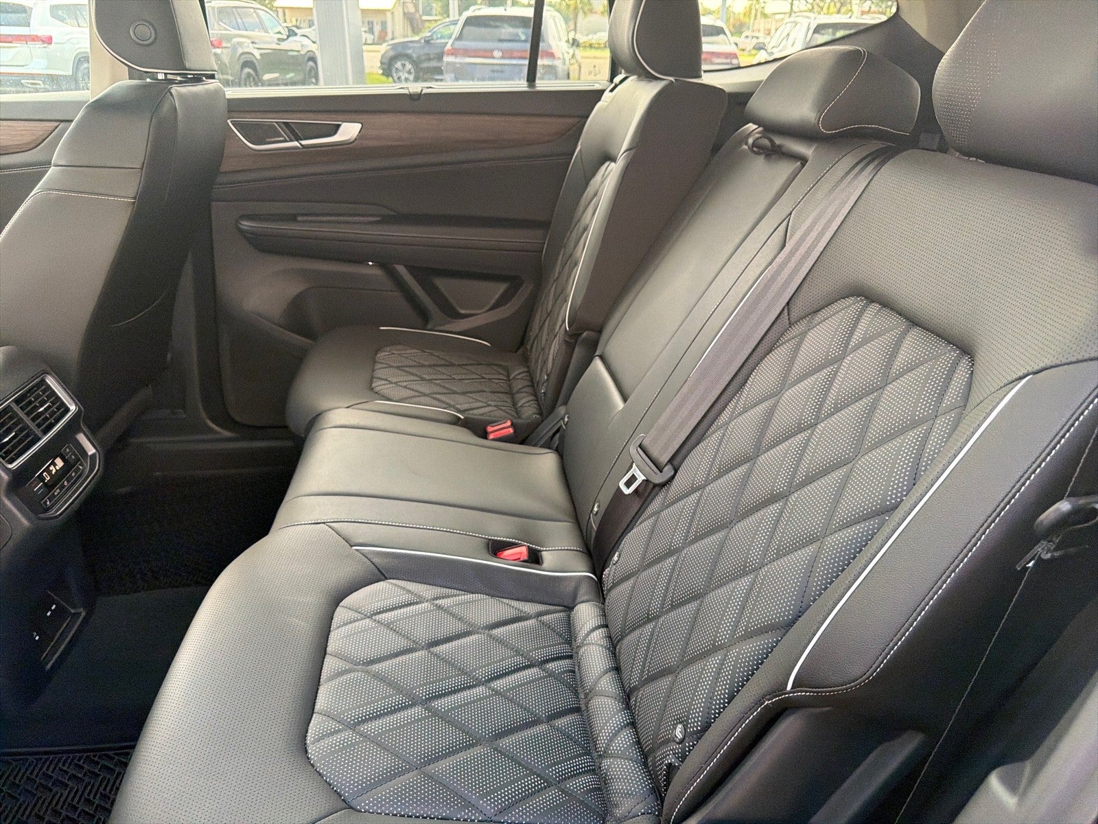 2026 Volkswagen Atlas 2.0T SEL Premium R-Line 4MOTION
