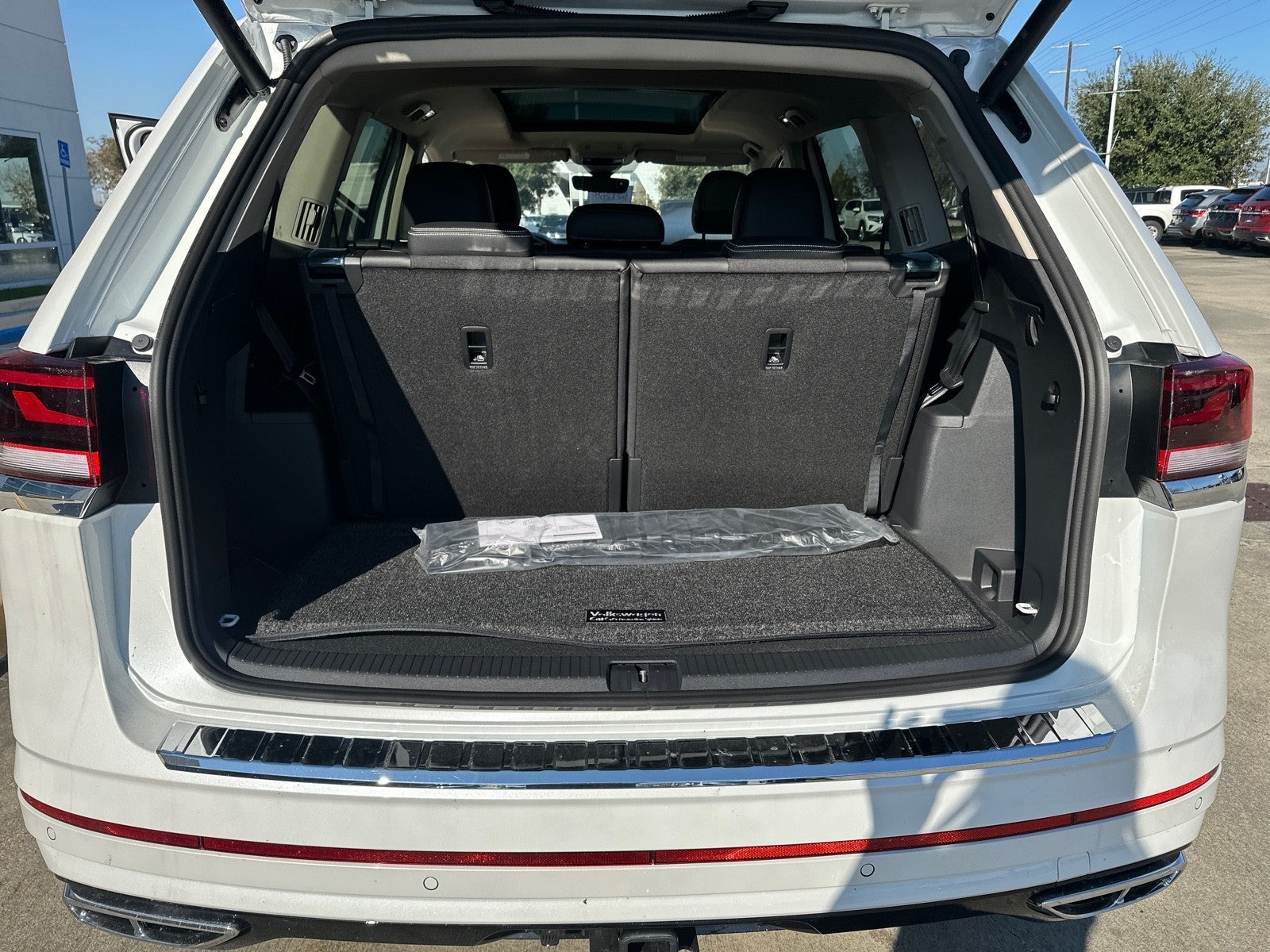 2026 Volkswagen Atlas 2.0T SEL Premium R-Line 4MOTION