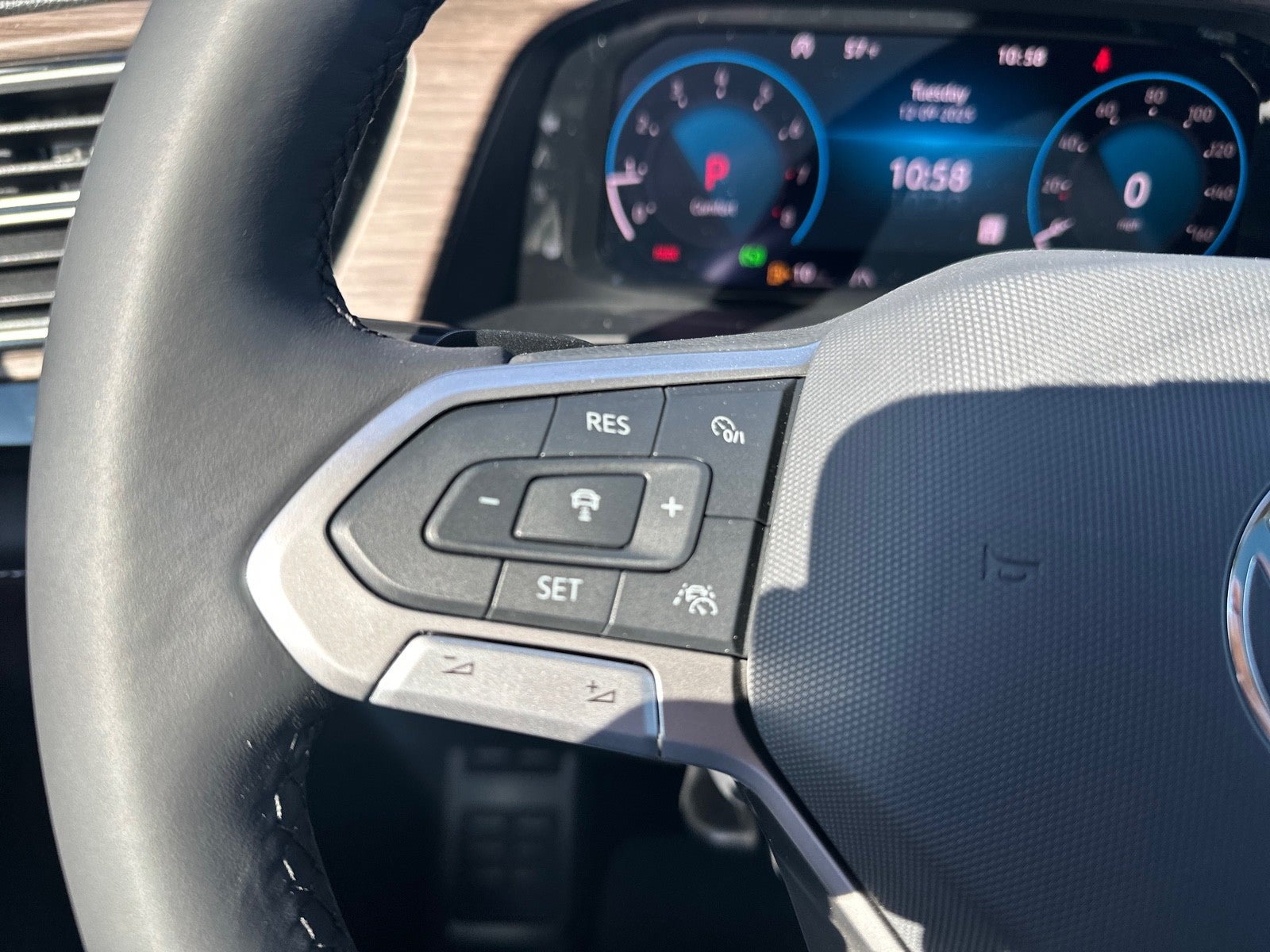 2026 Volkswagen Atlas 2.0T SEL Premium R-Line 4MOTION