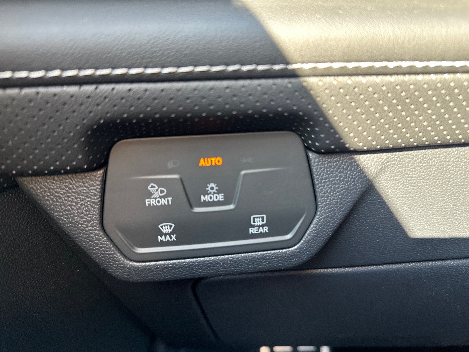 2026 Volkswagen Atlas 2.0T SEL Premium R-Line 4MOTION