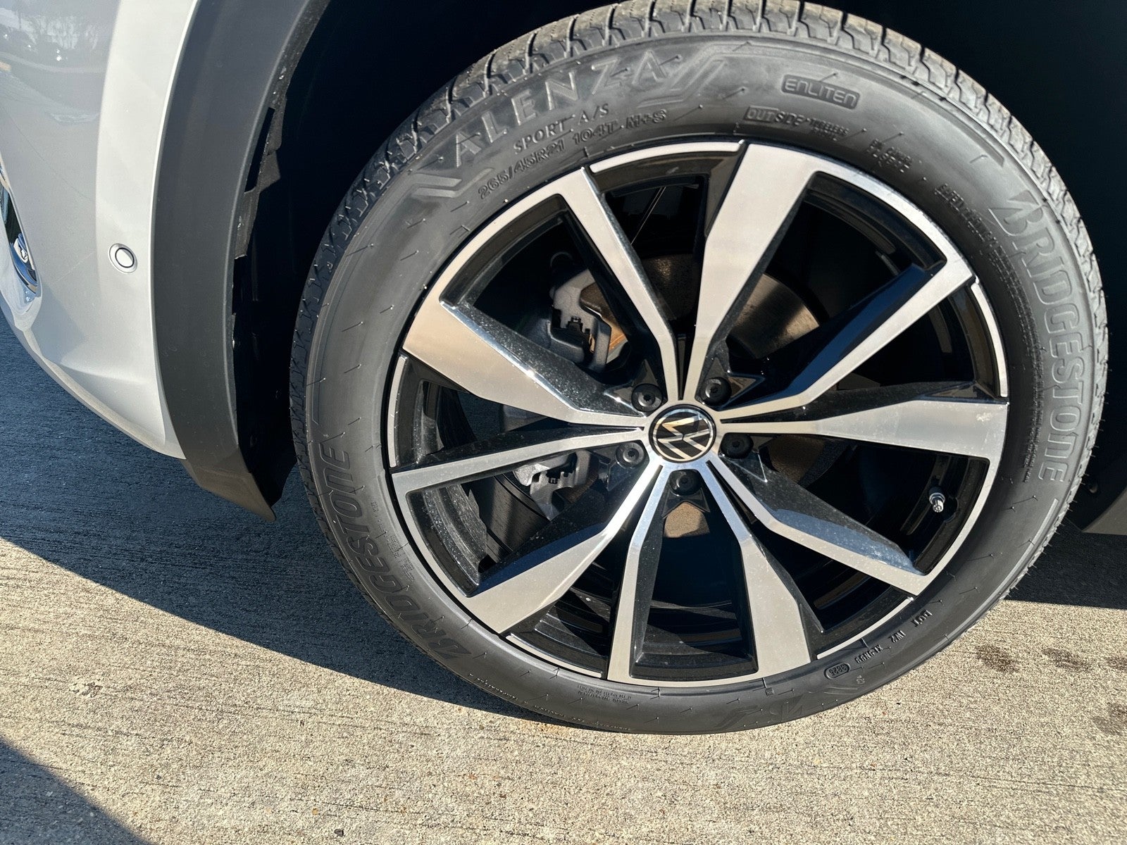 2026 Volkswagen Atlas 2.0T SEL Premium R-Line 4MOTION