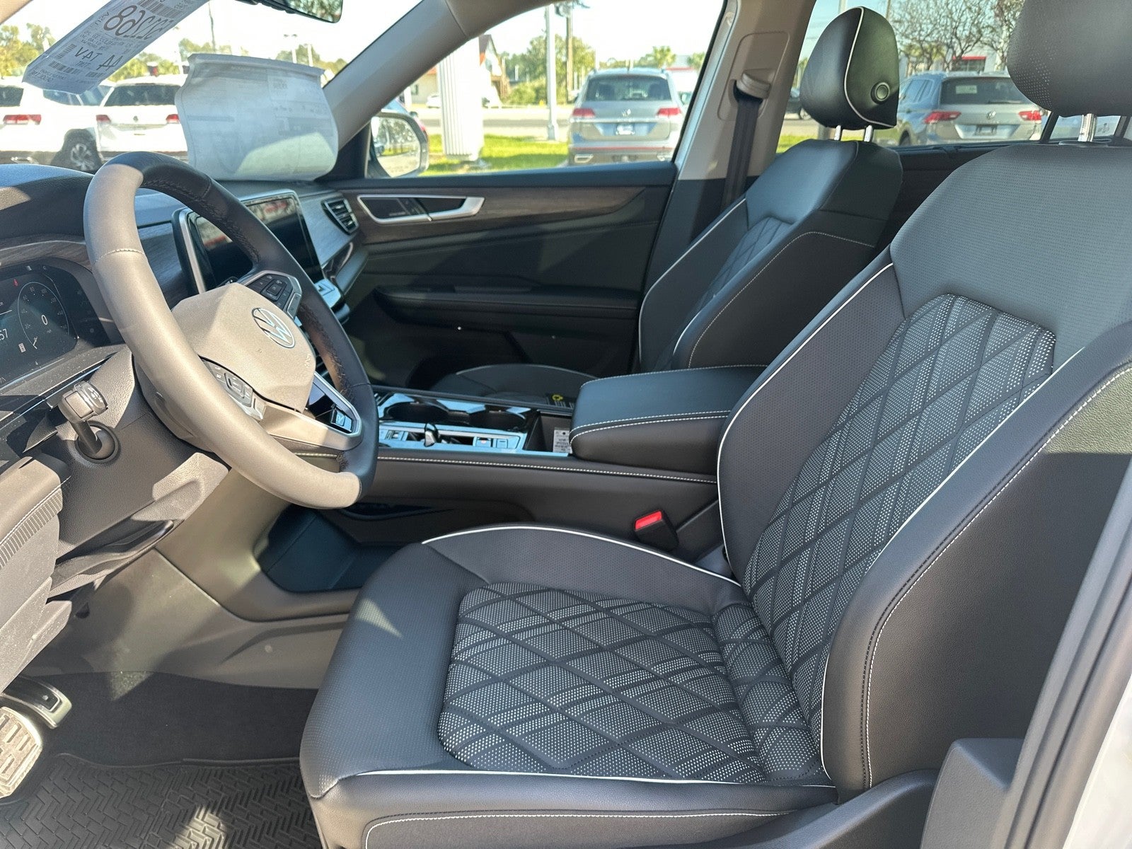 2026 Volkswagen Atlas 2.0T SEL Premium R-Line 4MOTION