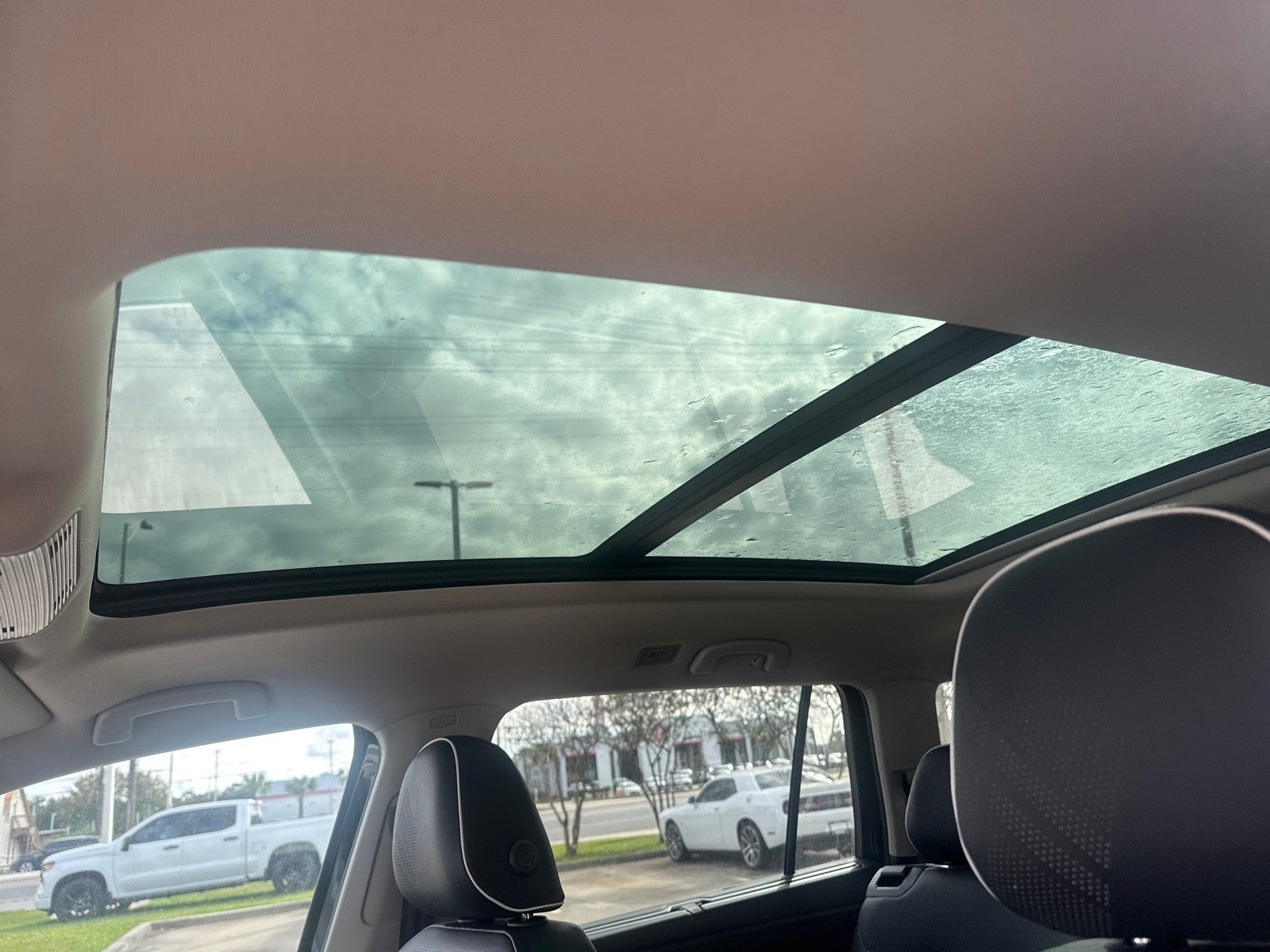 2026 Volkswagen Atlas 2.0T SEL Premium R-Line 4MOTION