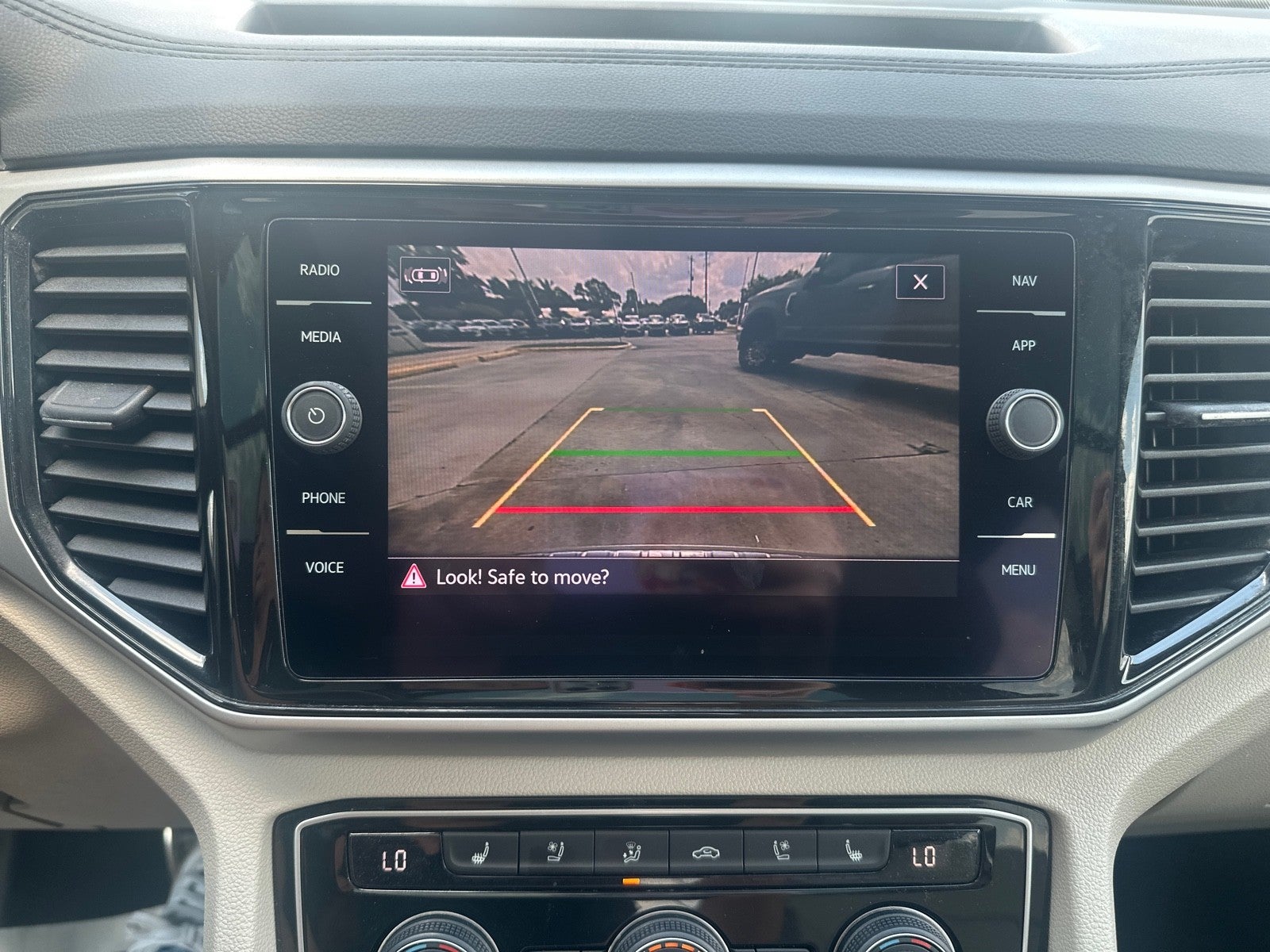 2021 Volkswagen Atlas 2021.5 3.6L V6 SEL Premium R-Line 4MOTION