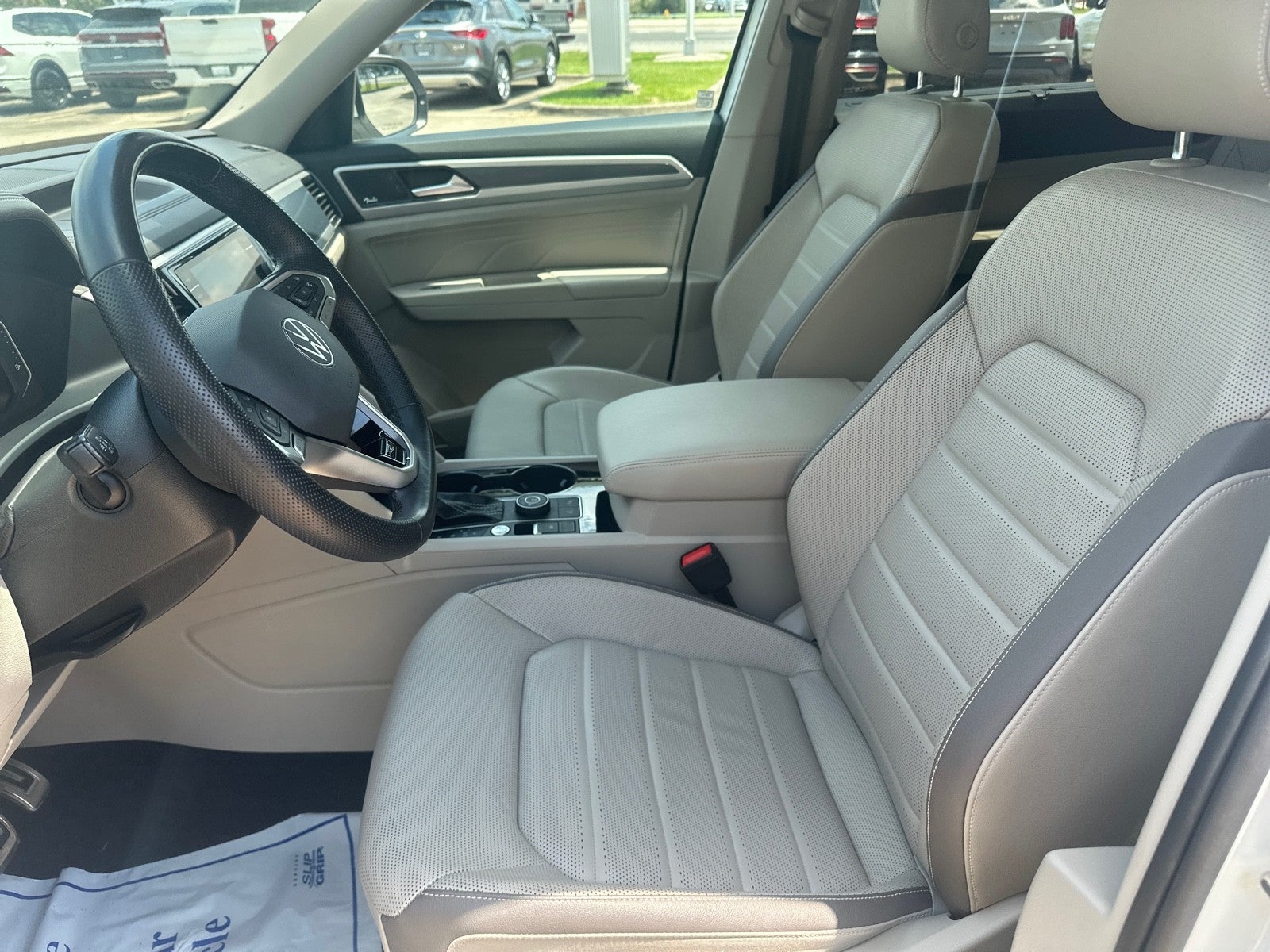 2021 Volkswagen Atlas 2021.5 3.6L V6 SEL Premium R-Line 4MOTION