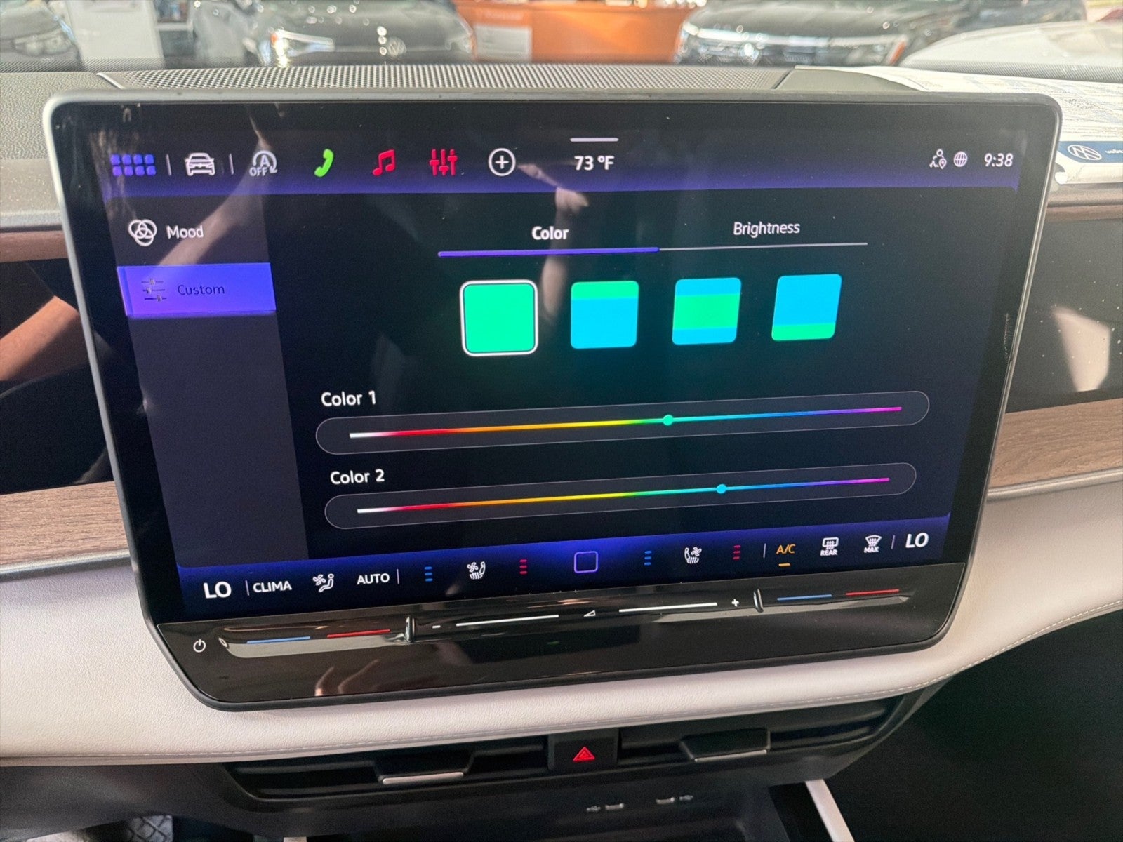 2027 Volkswagen Atlas SE w/Technology FWD