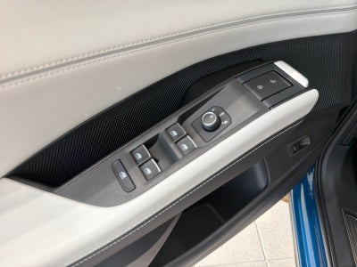 2027 Volkswagen Atlas SE w/Technology FWD