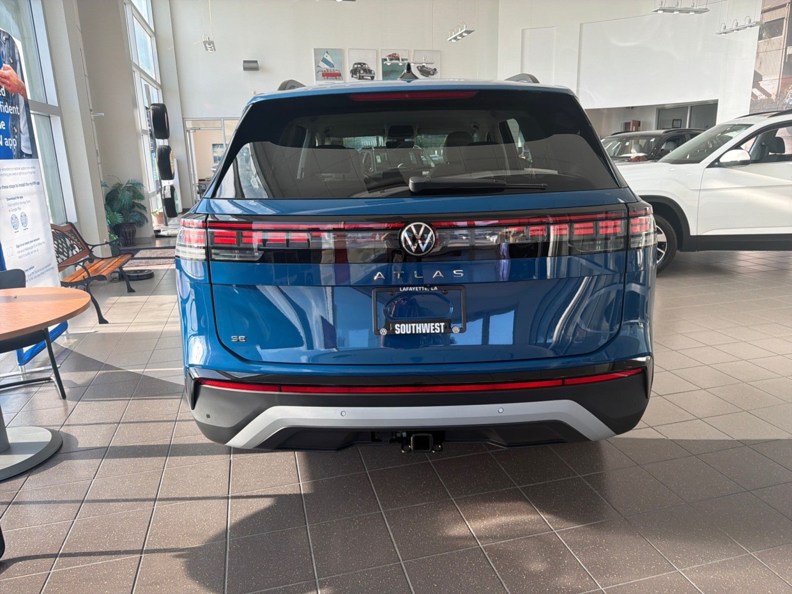 2027 Volkswagen Atlas SE w/Technology FWD