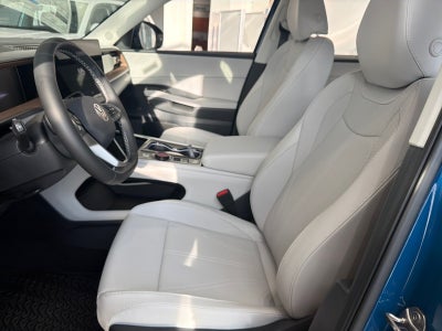 2027 Volkswagen Atlas SE w/Technology FWD