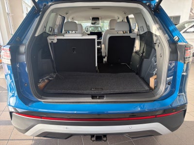 2027 Volkswagen Atlas SE w/Technology FWD