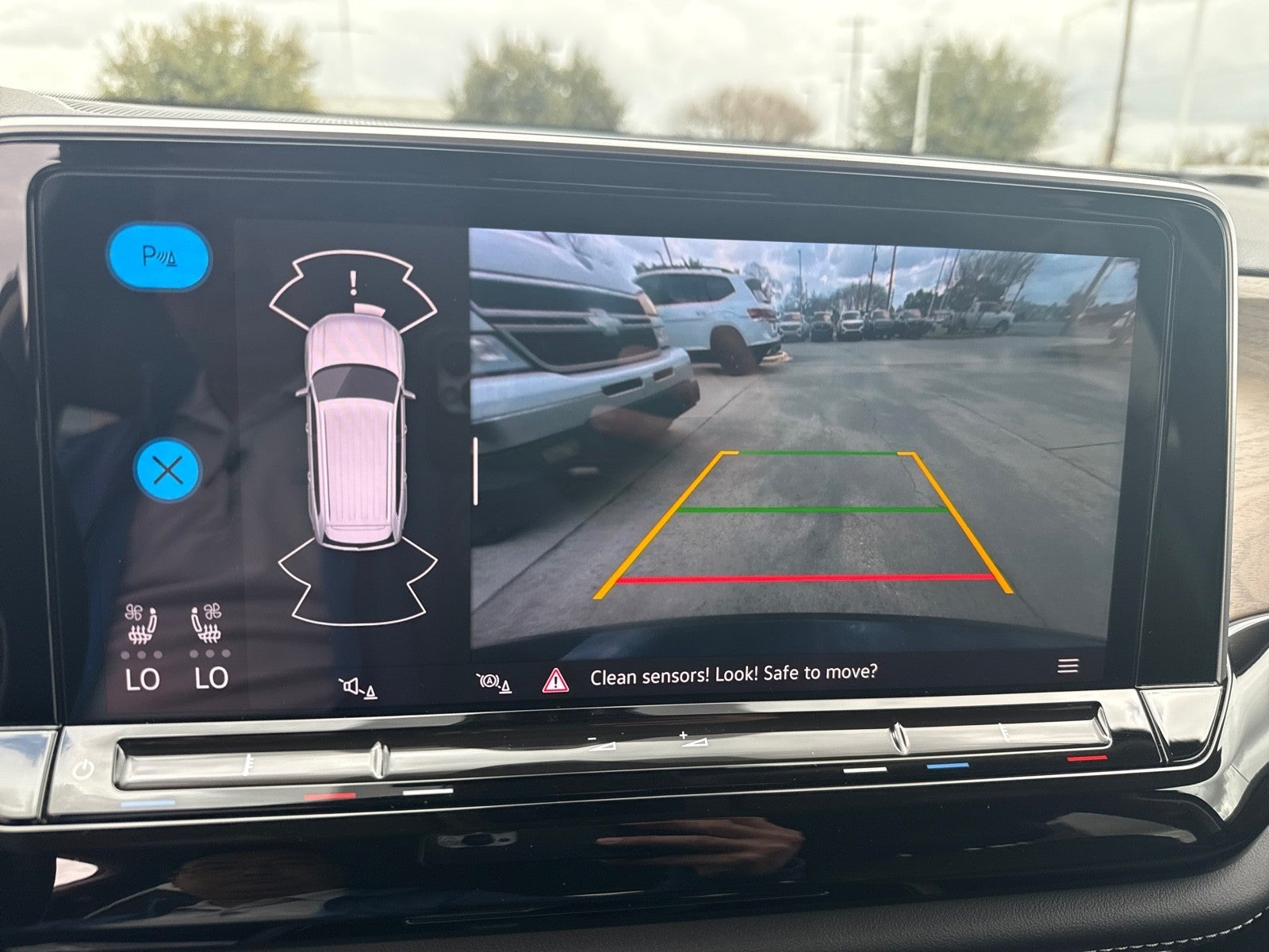 2024 Volkswagen Atlas 2.0T SE w/Technology 4MOTION