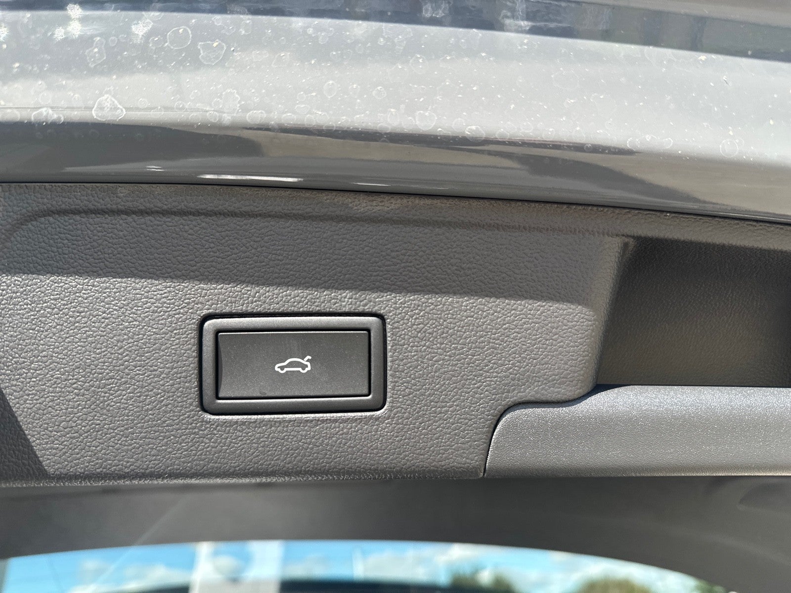 2026 Volkswagen Atlas Cross Sport 2.0T SE w/Technology FWD