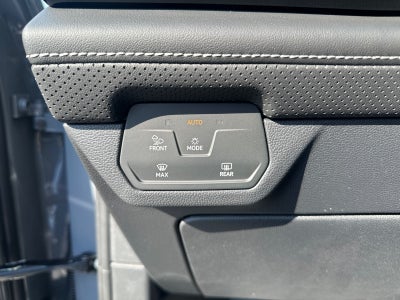 2026 Volkswagen Atlas Cross Sport 2.0T SE w/Technology FWD