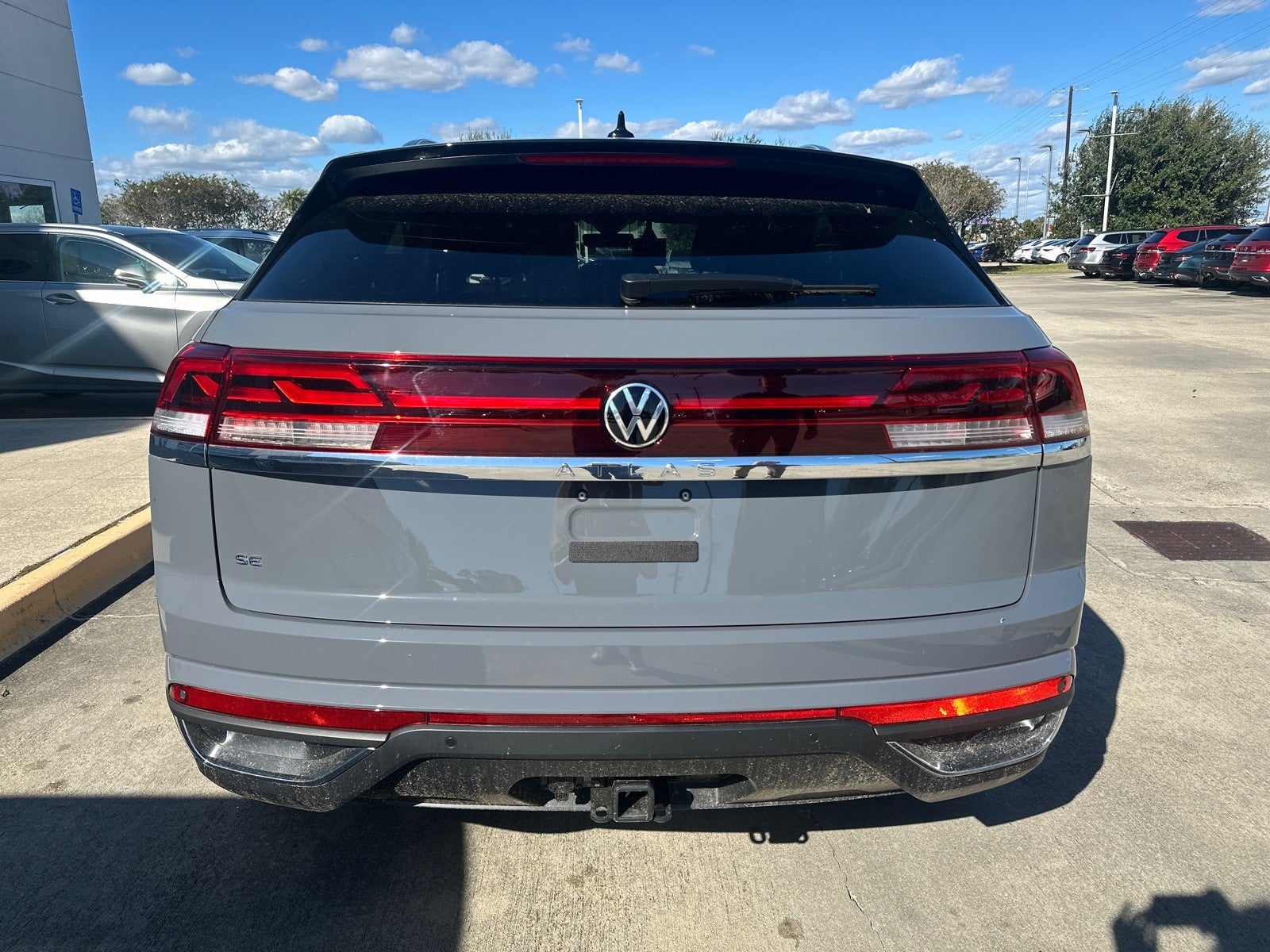 2026 Volkswagen Atlas Cross Sport 2.0T SE w/Technology FWD