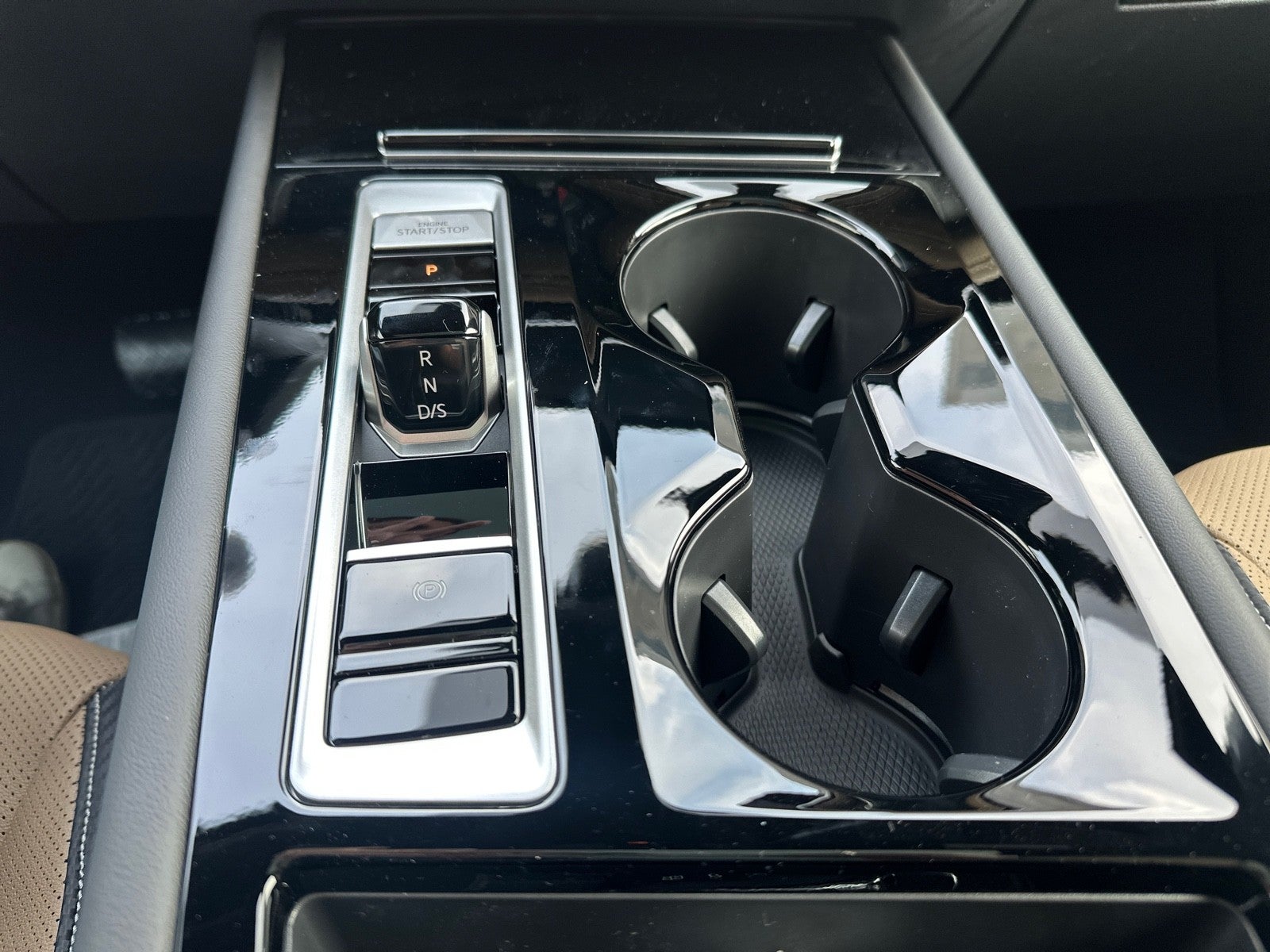 2026 Volkswagen Atlas Cross Sport 2.0T SE w/Technology FWD