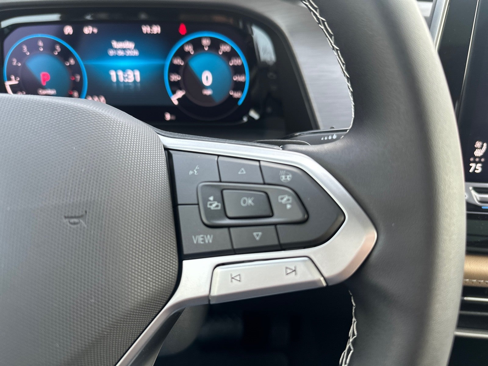 2026 Volkswagen Atlas Cross Sport 2.0T SE w/Technology FWD