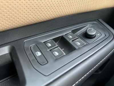 2026 Volkswagen Atlas Cross Sport 2.0T SE w/Technology FWD