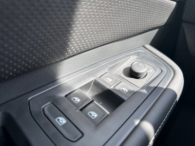 2026 Volkswagen Atlas Cross Sport 2.0T SE w/Technology FWD