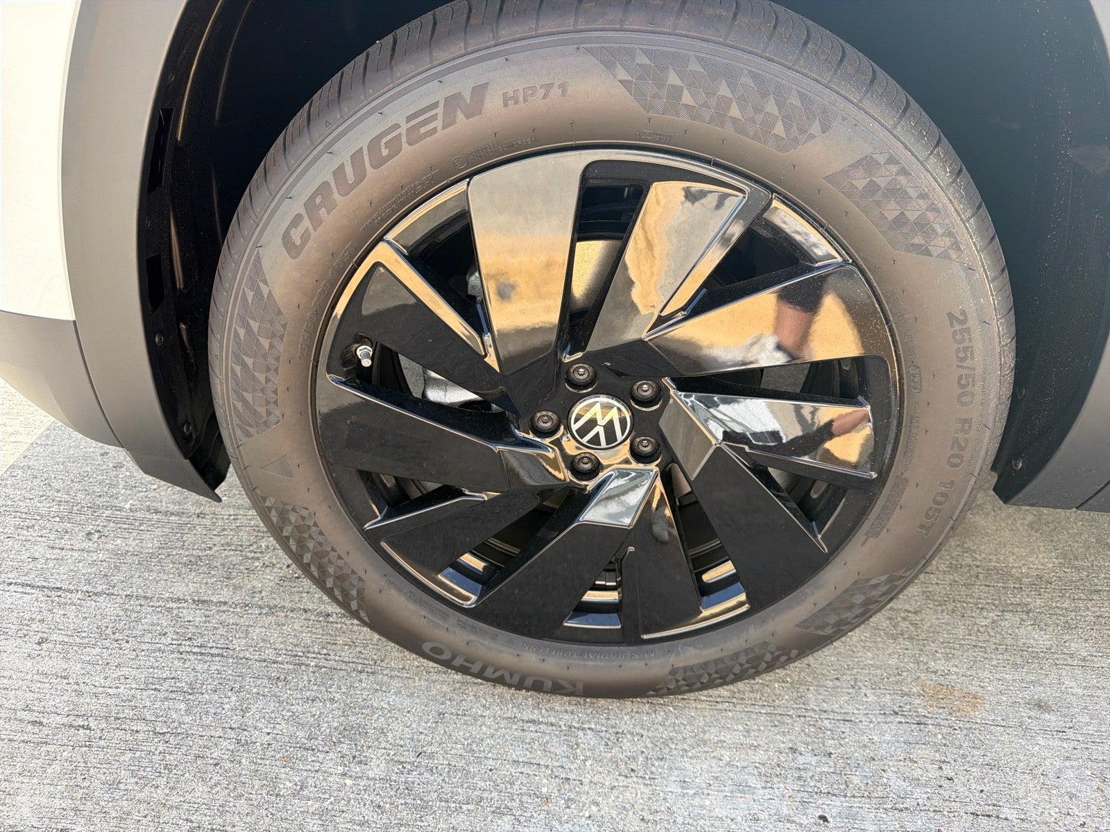 2026 Volkswagen Atlas Cross Sport 2.0T SE w/Technology FWD