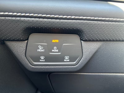 2026 Volkswagen Atlas Cross Sport 2.0T SE w/Technology FWD