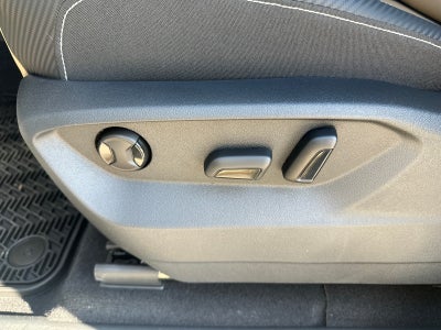 2026 Volkswagen Atlas Cross Sport 2.0T SE w/Technology FWD