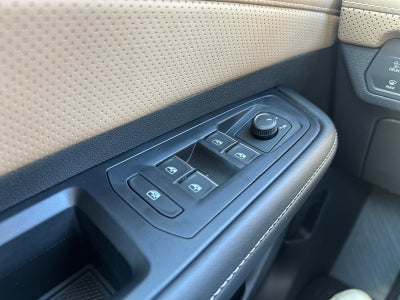 2026 Volkswagen Atlas Cross Sport 2.0T SE w/Technology FWD