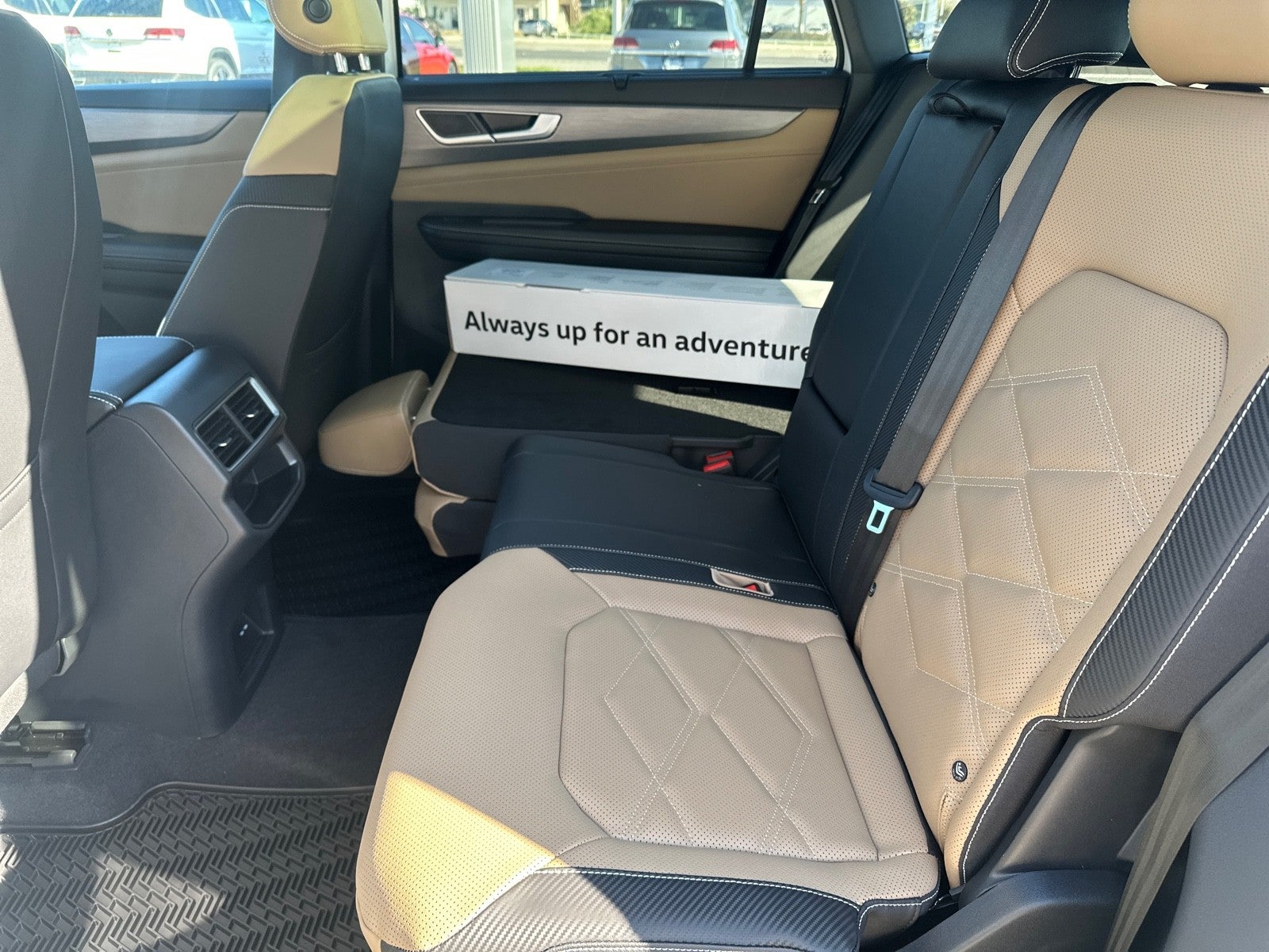 2026 Volkswagen Atlas Cross Sport 2.0T SE w/Technology FWD