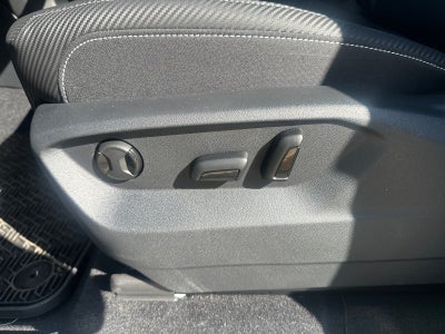 2026 Volkswagen Atlas Cross Sport 2.0T SE w/Technology FWD