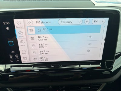 2026 Volkswagen Atlas Cross Sport 2.0T SE w/Technology FWD