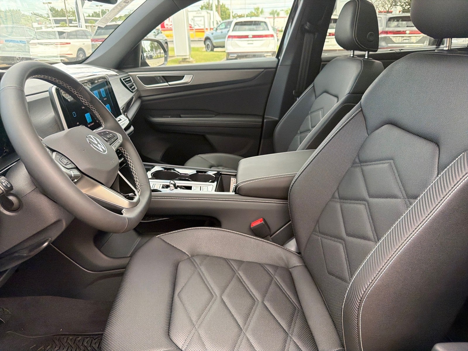 2026 Volkswagen Atlas Cross Sport 2.0T SE w/Technology FWD