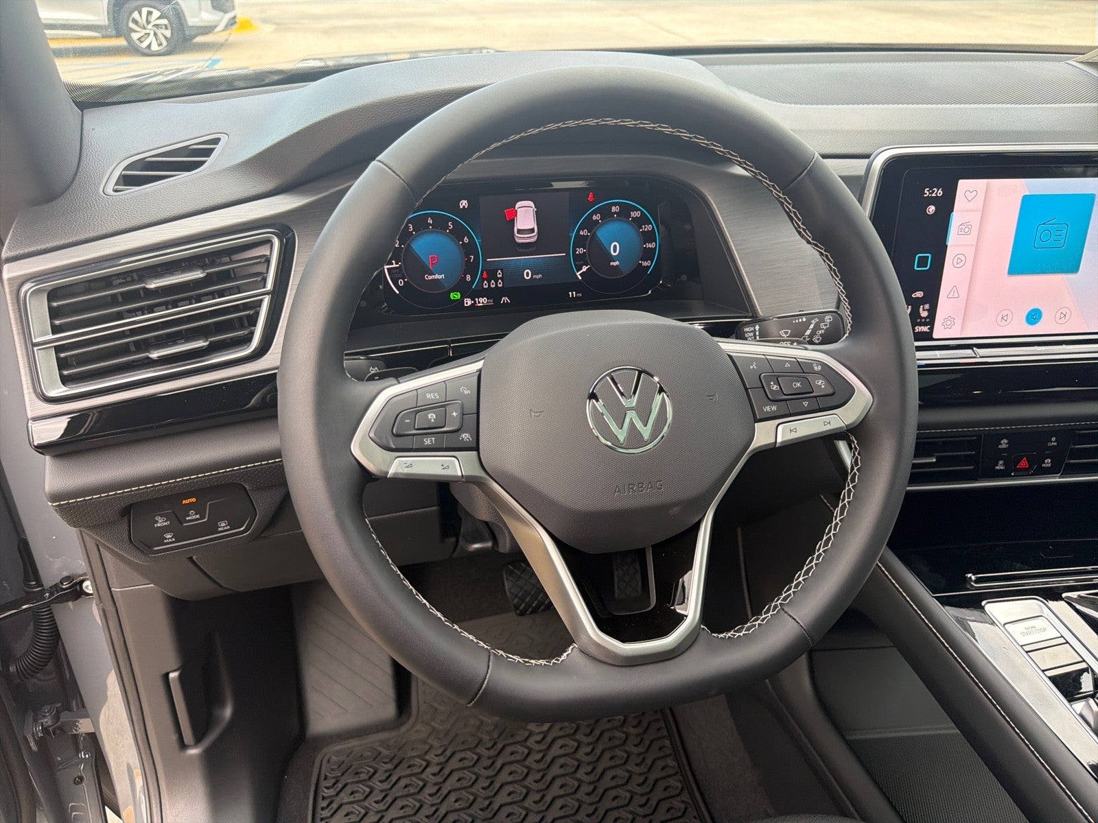 2026 Volkswagen Atlas Cross Sport 2.0T SE w/Technology FWD