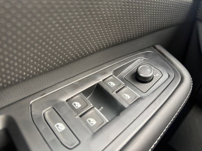 2026 Volkswagen Atlas Cross Sport 2.0T SE w/Technology FWD