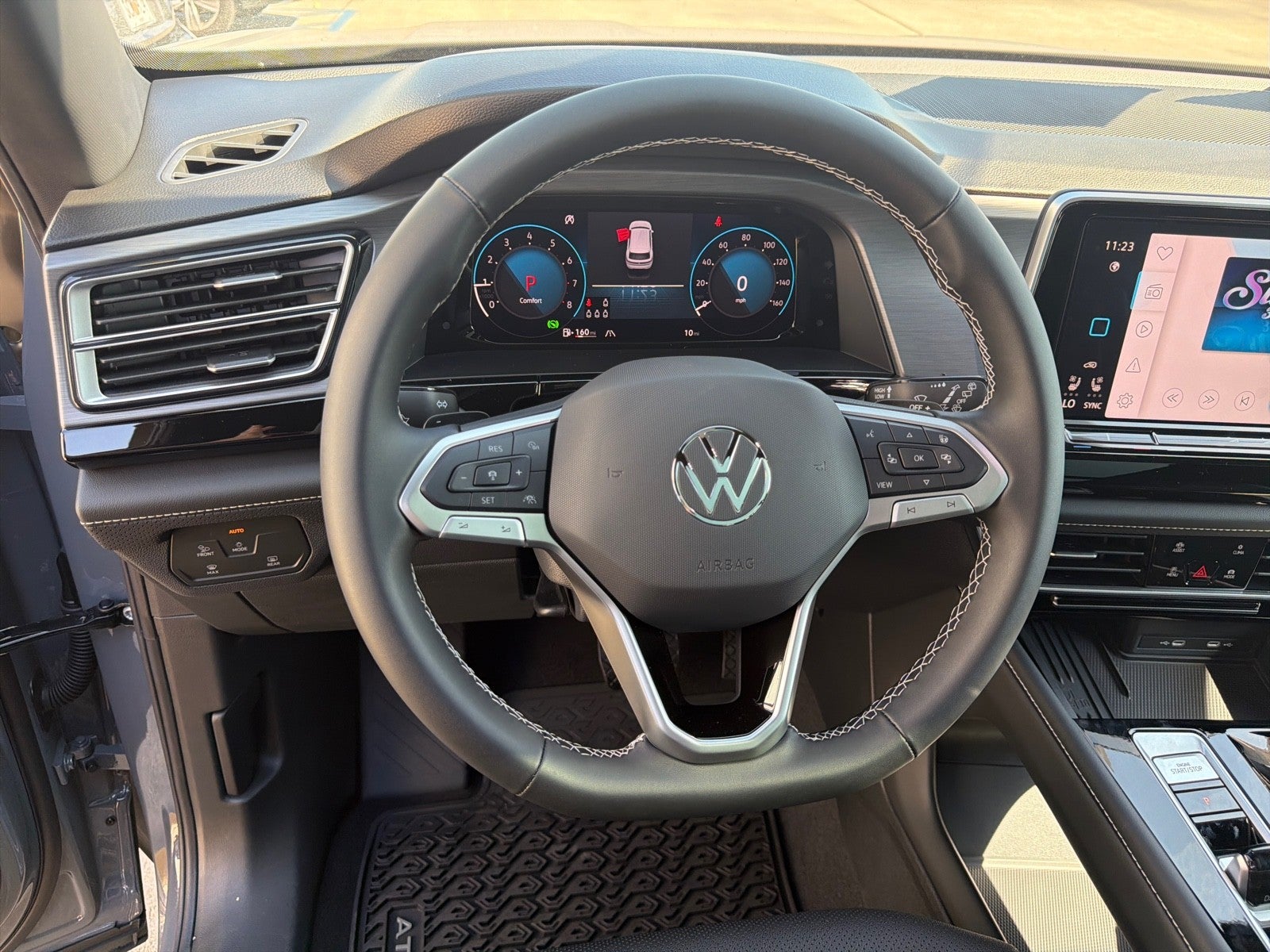 2026 Volkswagen Atlas Cross Sport 2.0T SE w/Technology FWD