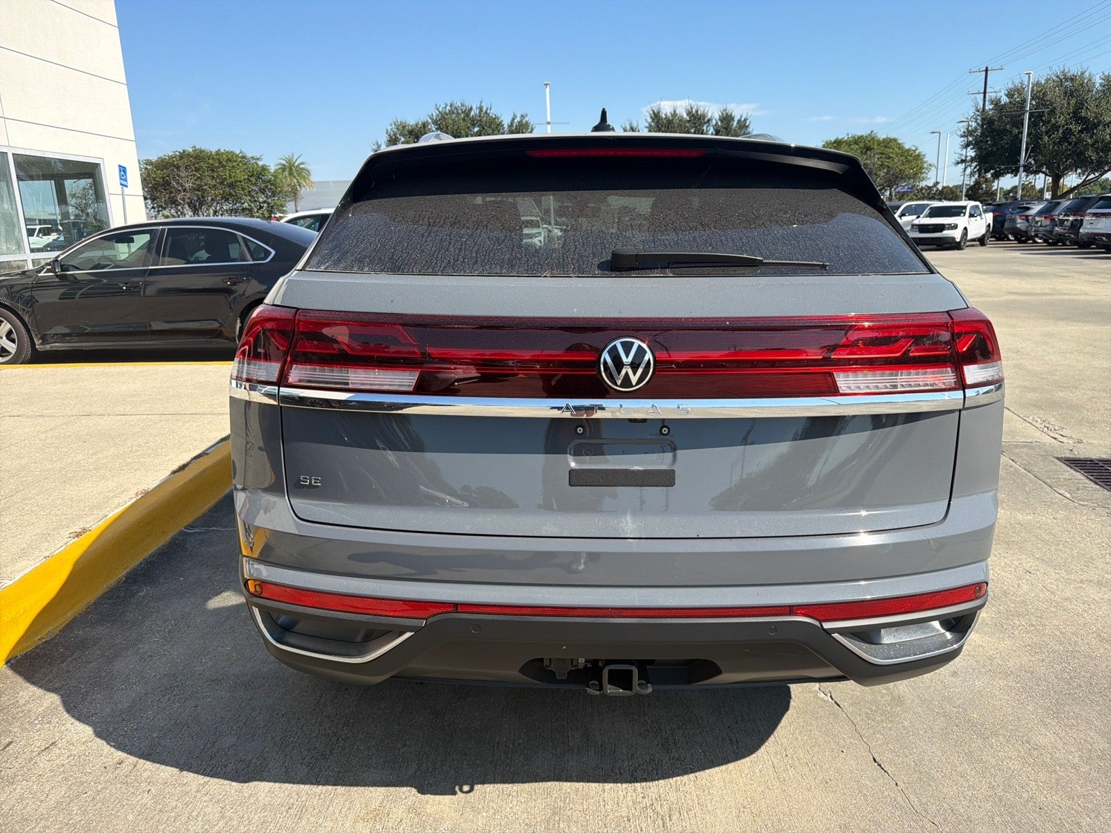 2026 Volkswagen Atlas Cross Sport 2.0T SE w/Technology FWD