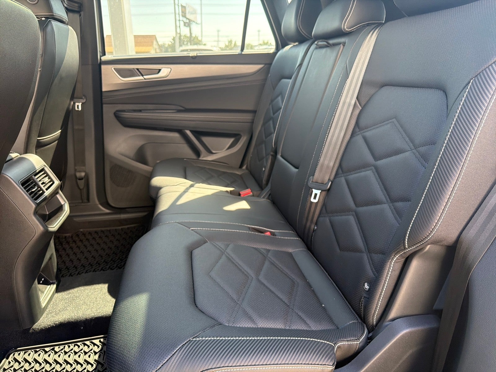 2026 Volkswagen Atlas Cross Sport 2.0T SE w/Technology FWD