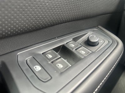 2026 Volkswagen Atlas Cross Sport 2.0T SE w/Technology FWD