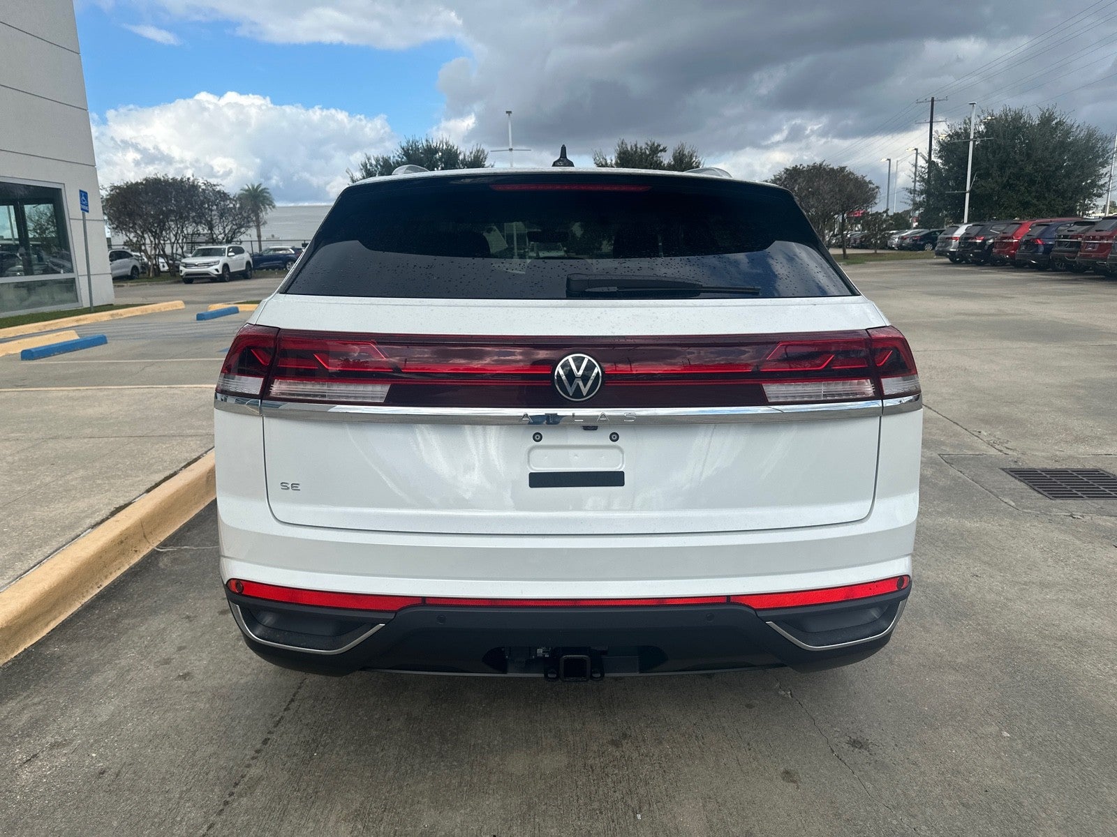 2026 Volkswagen Atlas Cross Sport 2.0T SE w/Technology FWD