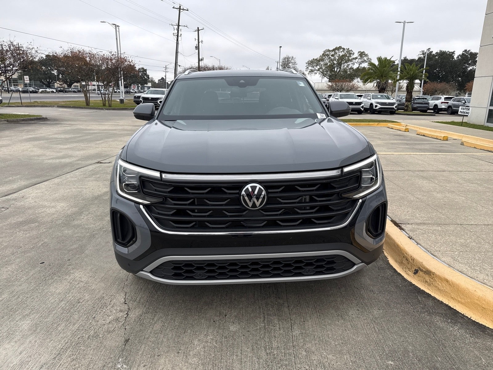 2024 Volkswagen Atlas Cross Sport 2.0T SE w/Technology FWD