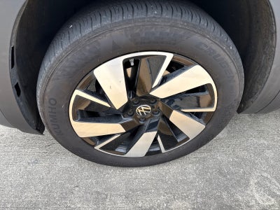 2024 Volkswagen Atlas Cross Sport 2.0T SE w/Technology FWD