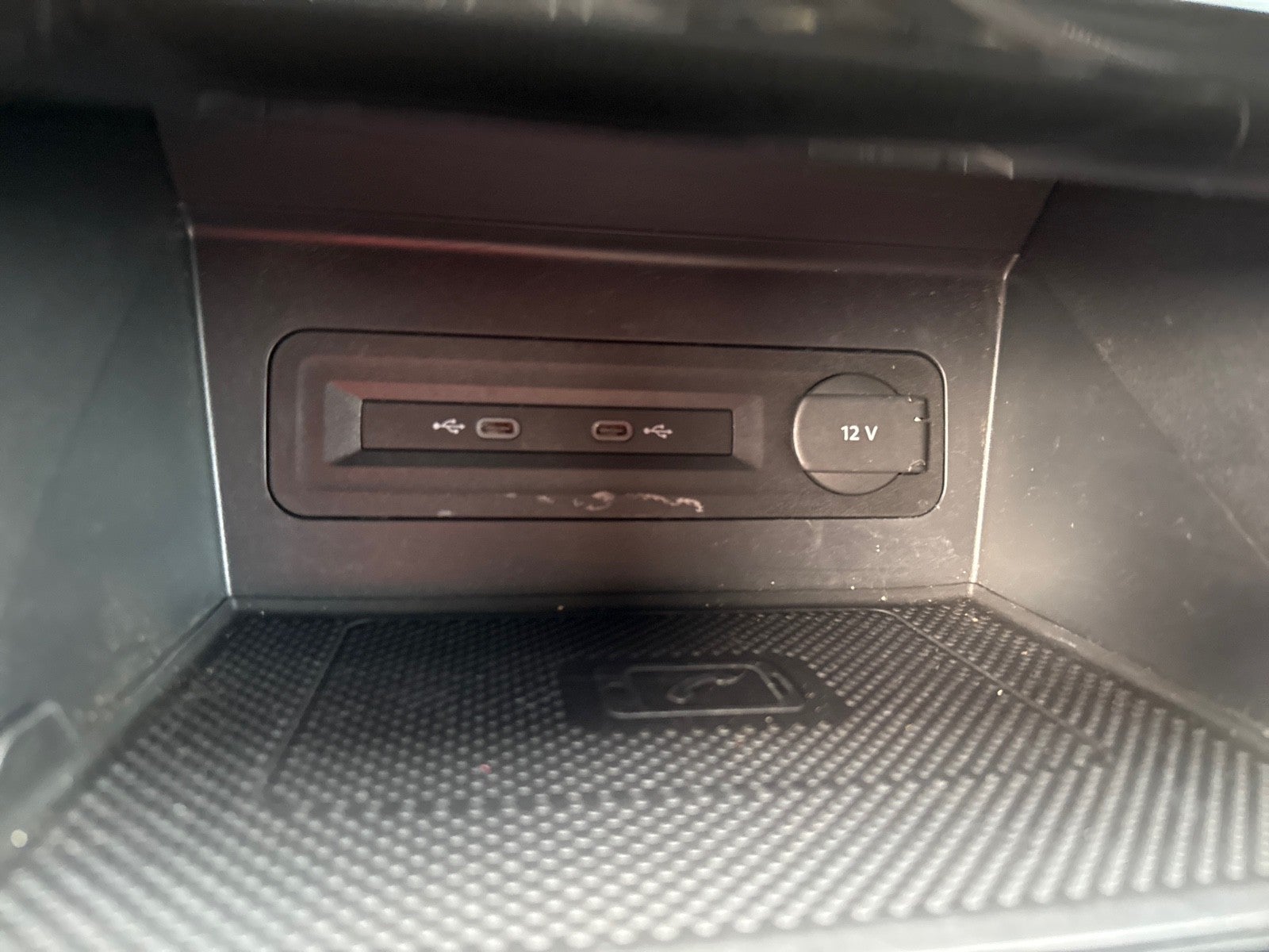 2023 Volkswagen Atlas Cross Sport 3.6L V6 SE w/Technology FWD