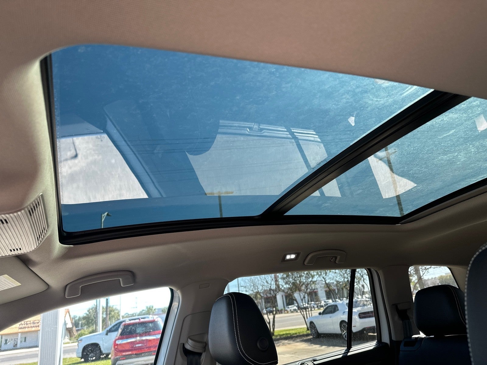 2026 Volkswagen Atlas 2.0T SE w/Technology FWD