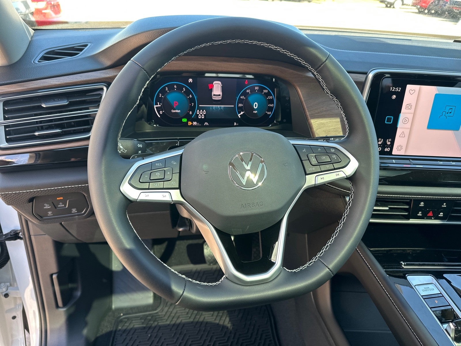 2026 Volkswagen Atlas 2.0T SE w/Technology FWD