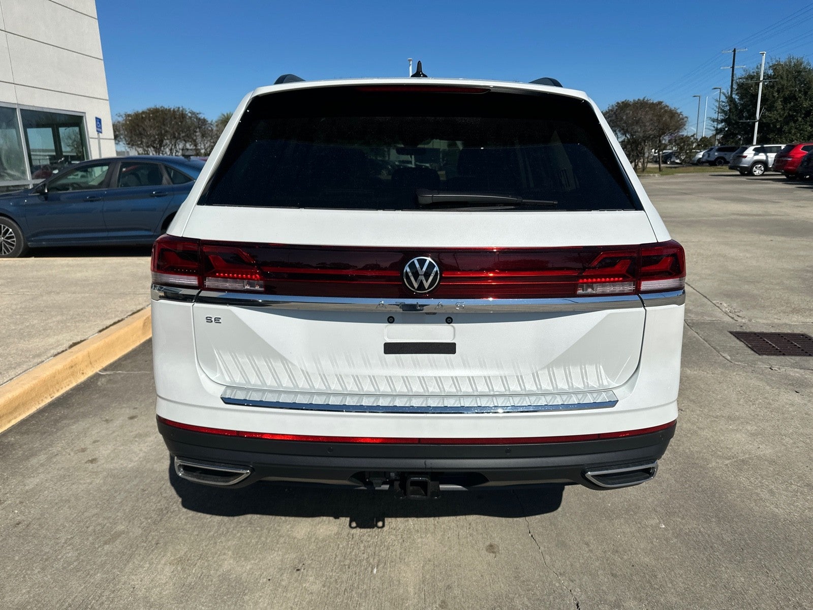 2026 Volkswagen Atlas 2.0T SE w/Technology FWD