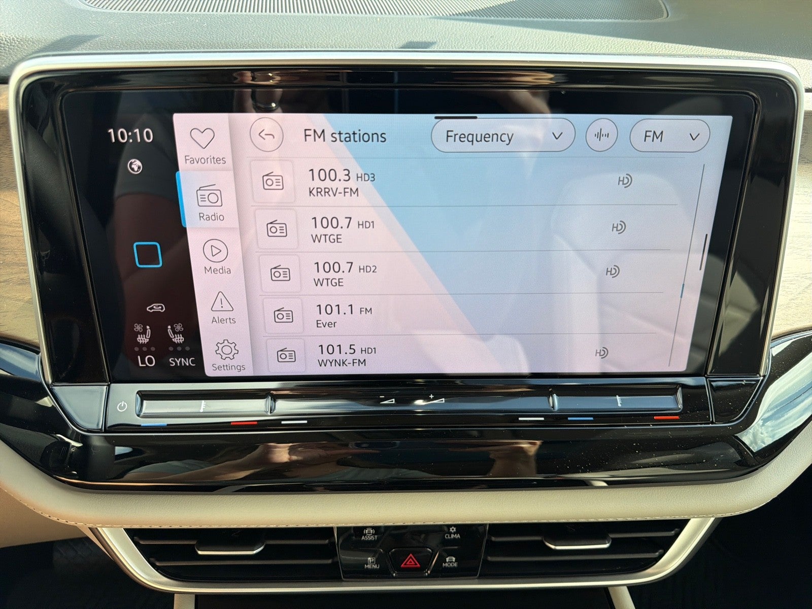 2026 Volkswagen Atlas 2.0T SE w/Technology FWD