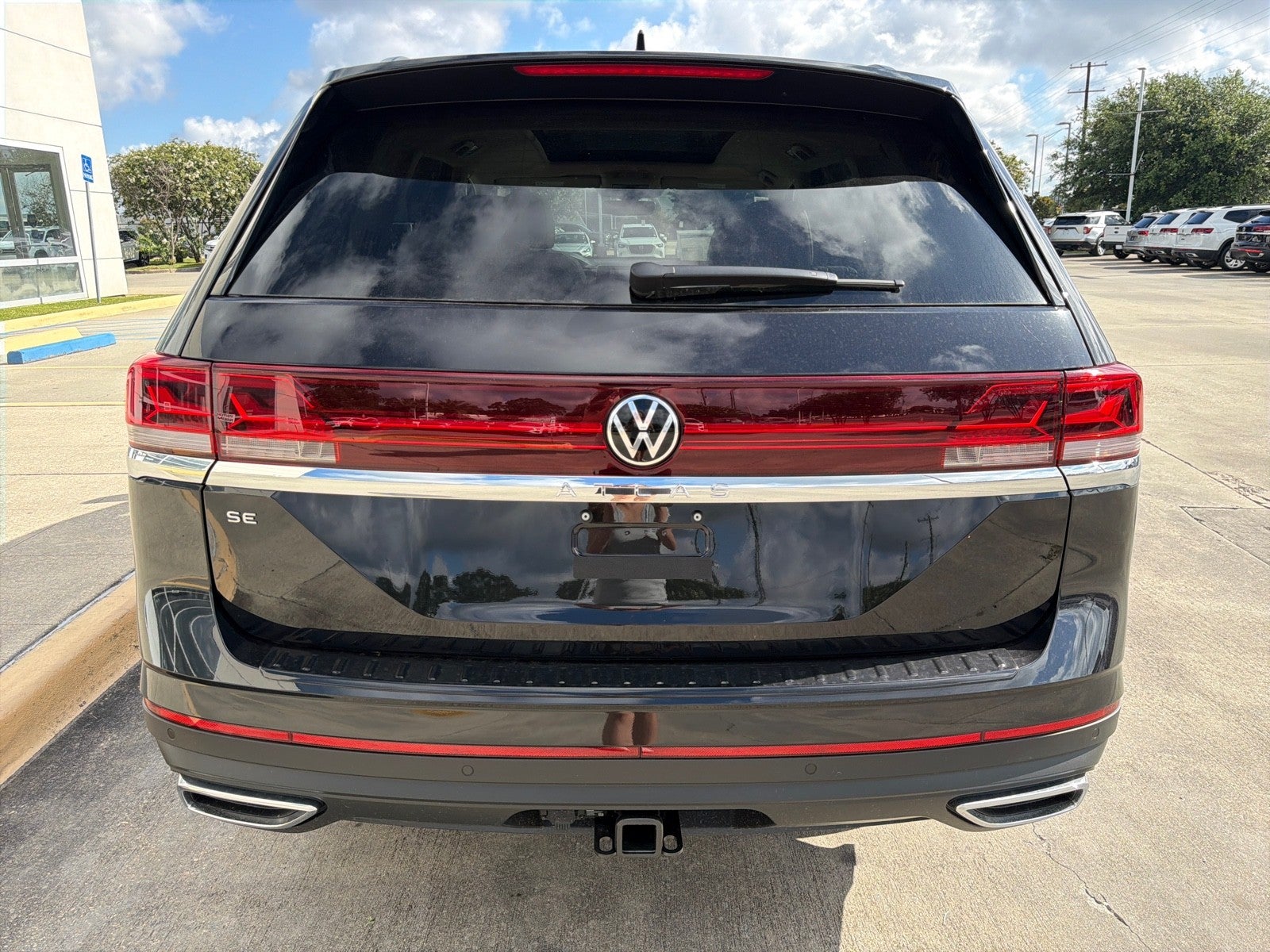 2026 Volkswagen Atlas 2.0T SE w/Technology FWD