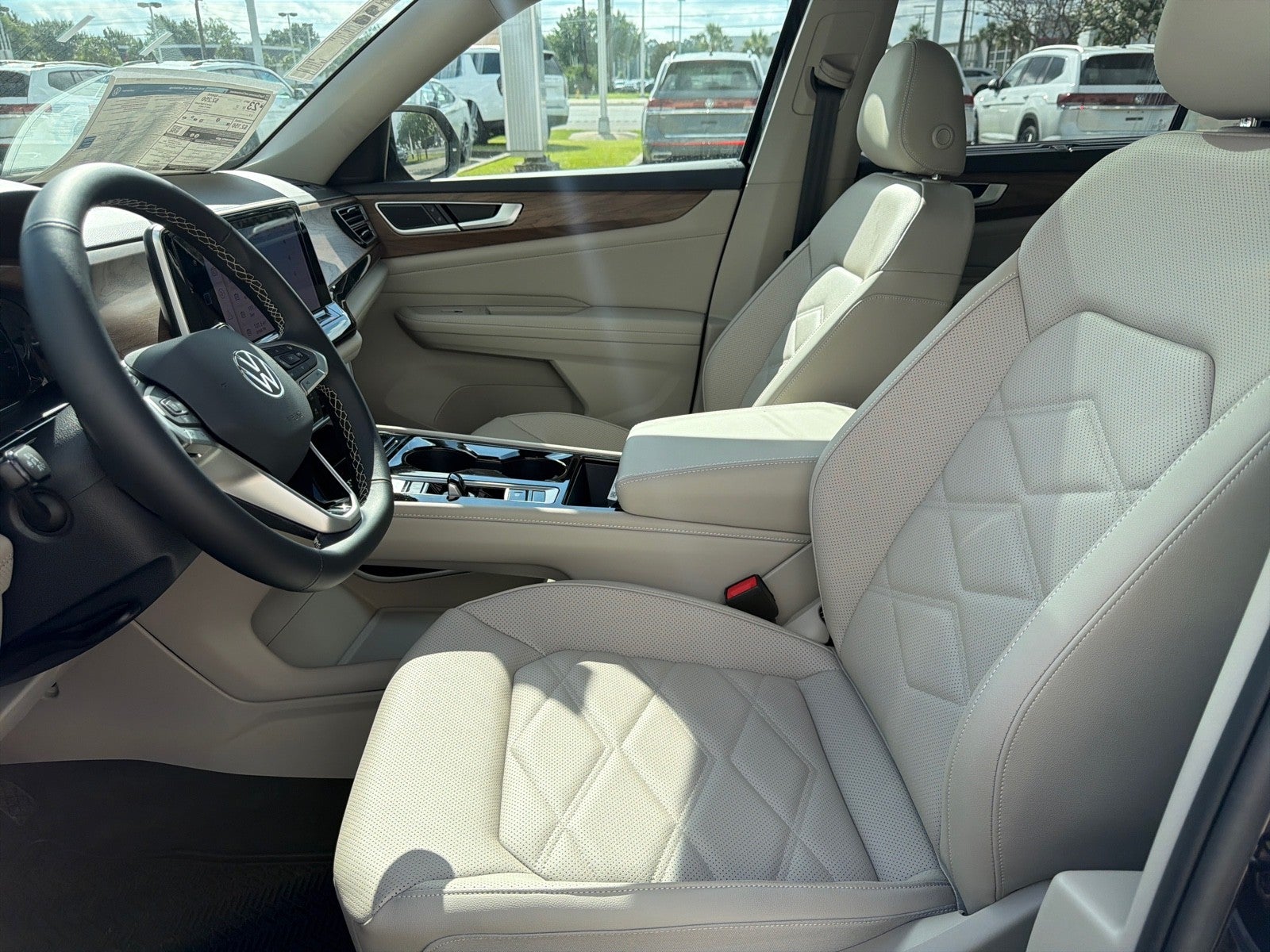 2026 Volkswagen Atlas 2.0T SE w/Technology FWD