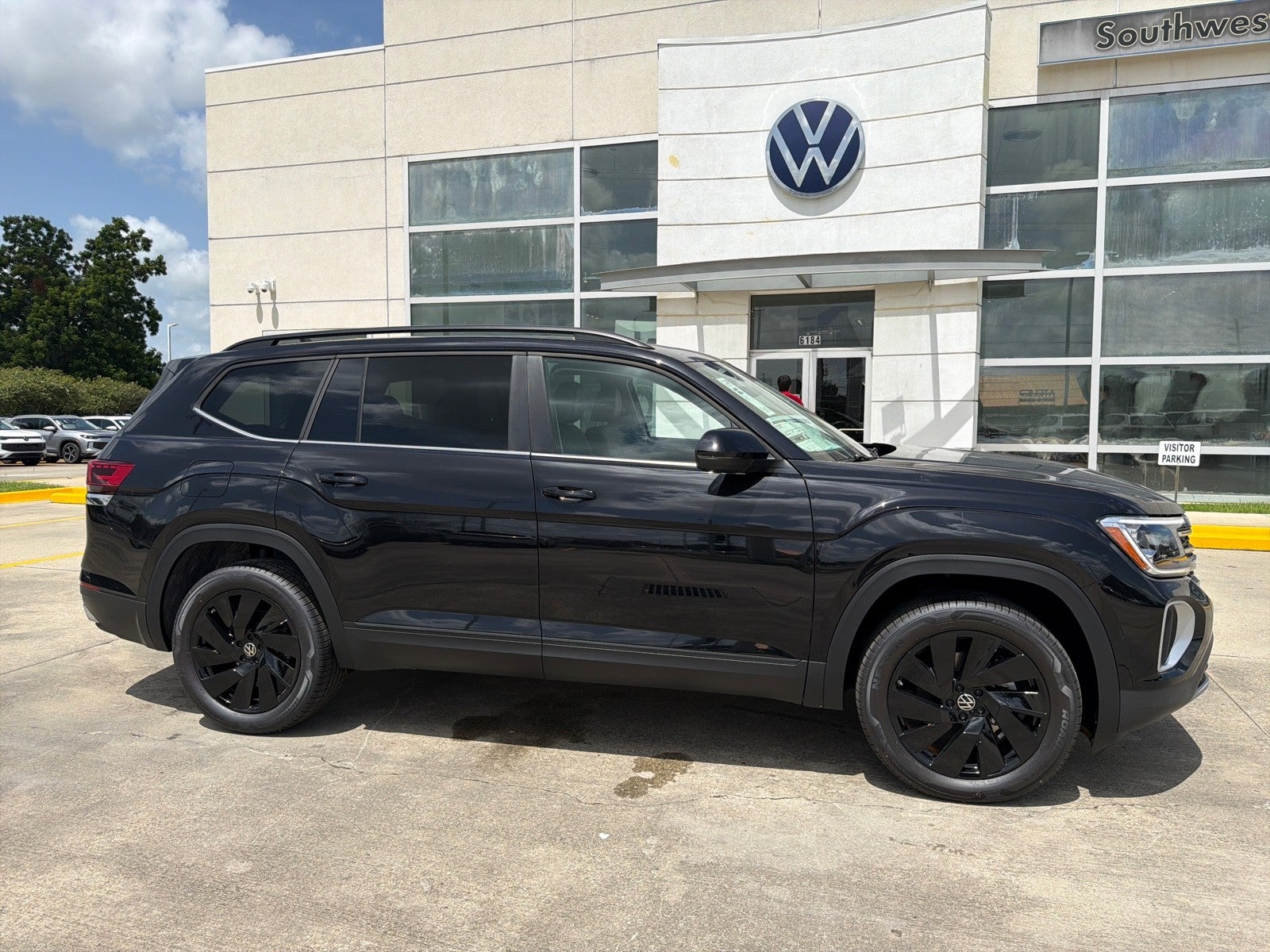 2026 Volkswagen Atlas 2.0T SE w/Technology FWD