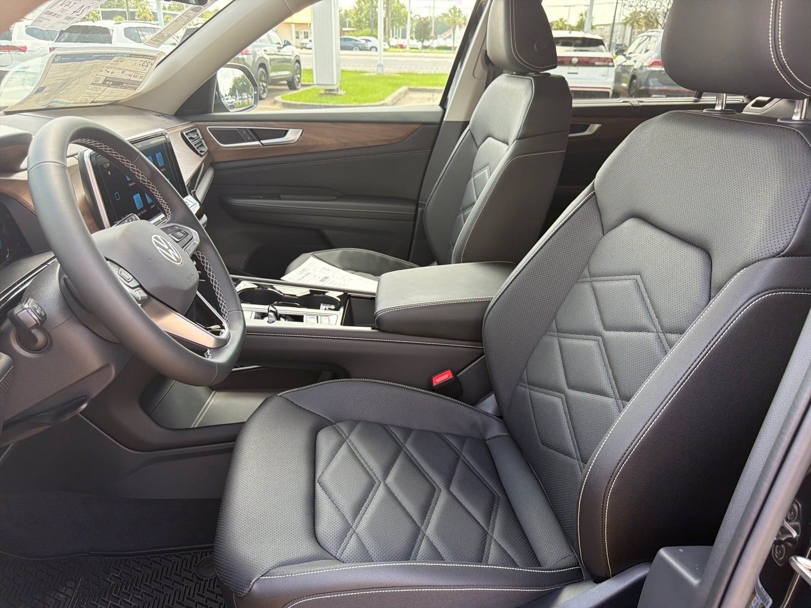 2026 Volkswagen Atlas 2.0T SE w/Technology FWD