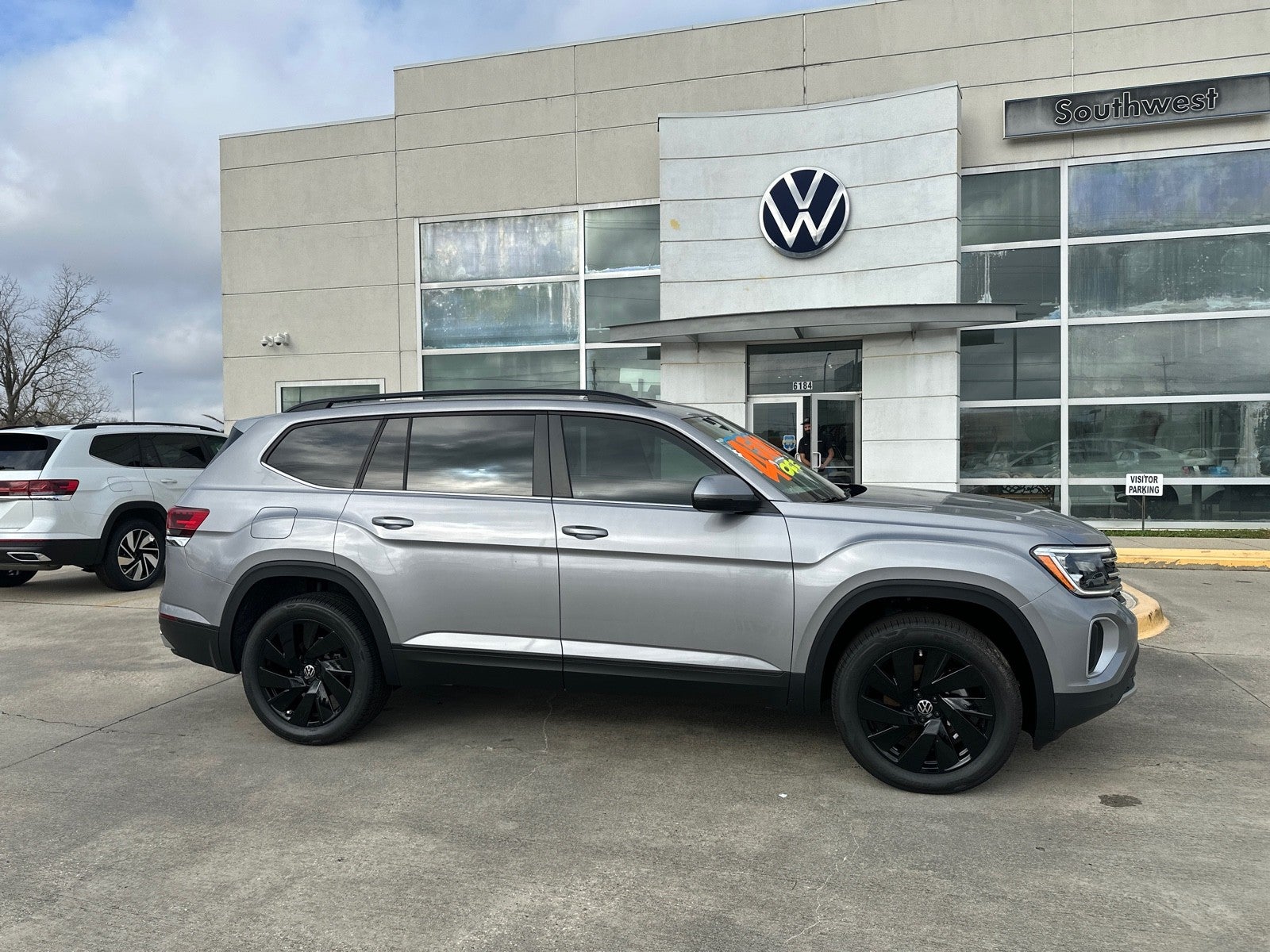 2026 Volkswagen Atlas 2.0T SE w/Technology FWD