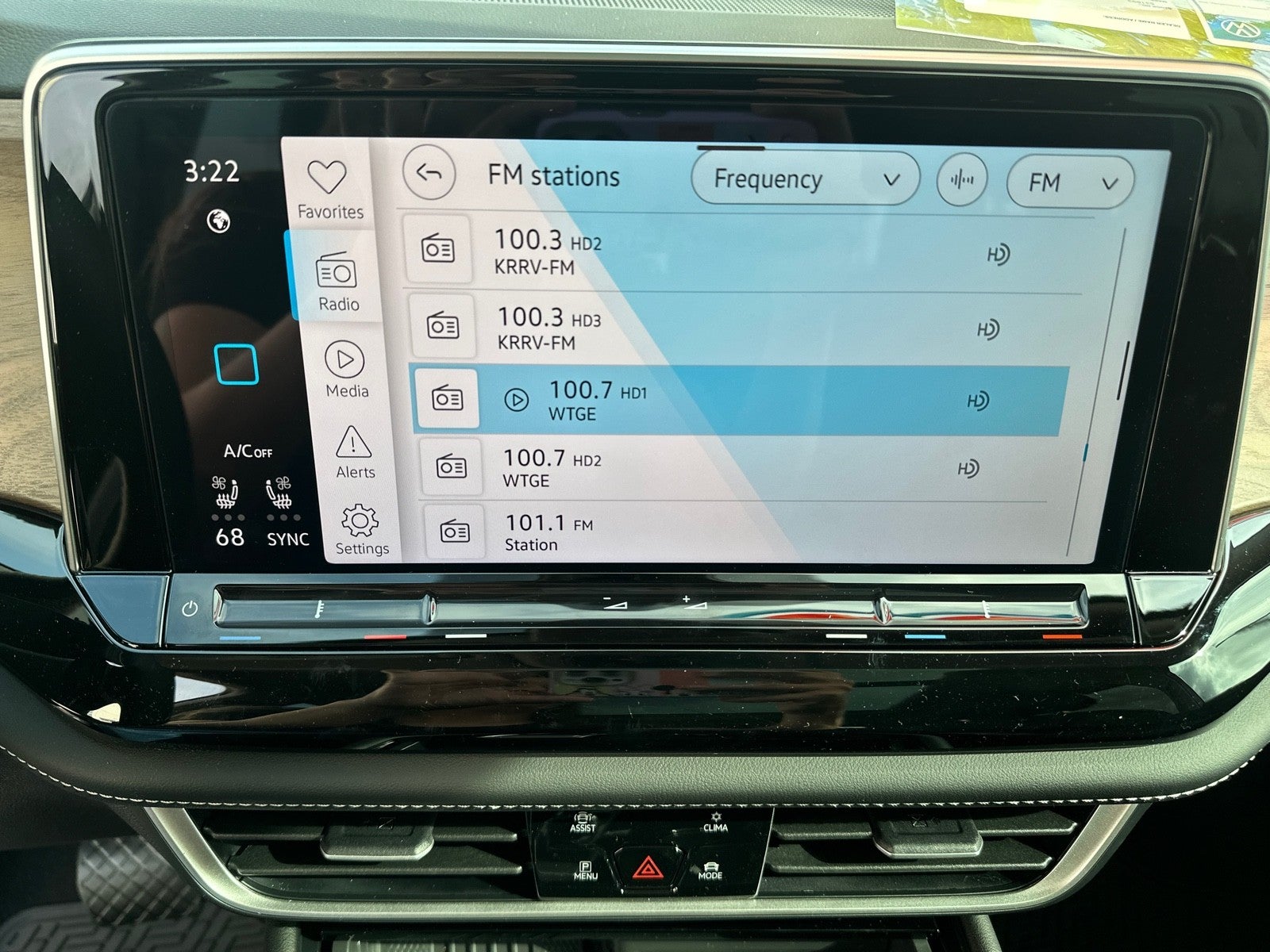 2026 Volkswagen Atlas 2.0T SE w/Technology FWD